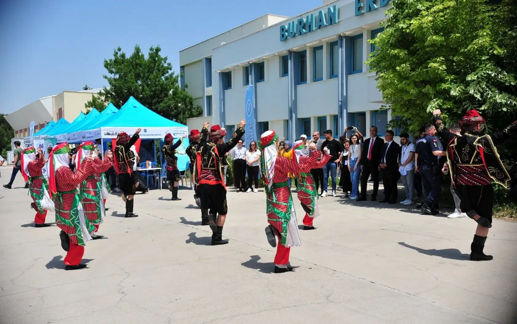 BAÜN'de Öğrenci Toplulukları Festivali gerçekleştirildi