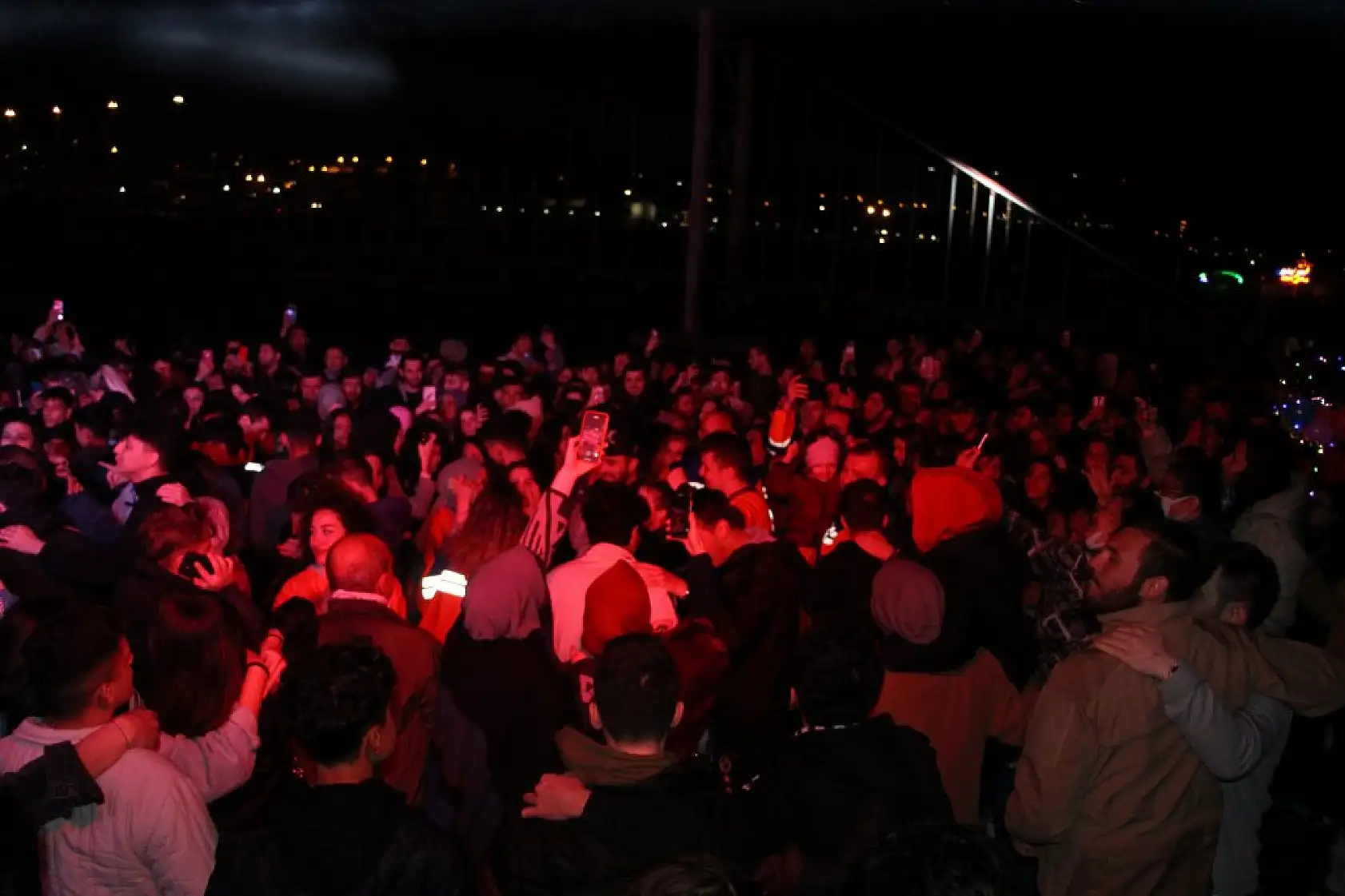 1965 meşale aynı anda yandı