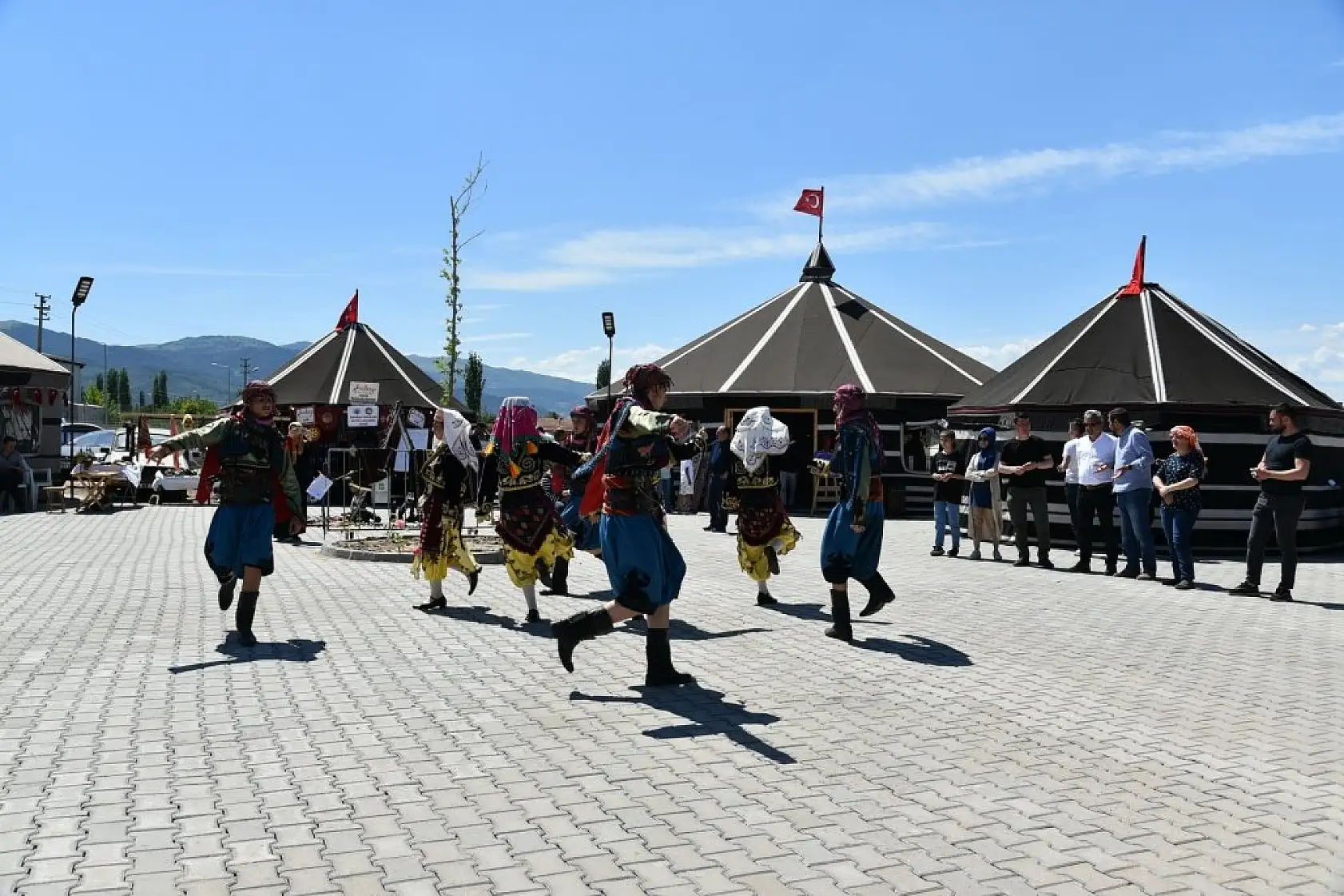 Sındırgı'da sınırları aşan Atlı Okçuluk yarışması