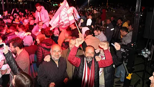 1965 meşale aynı anda yandı