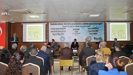 Ayvalık'ta 'Turizmde Güncel Yaklaşımlar, İstihdam ve Kariyer Fırsatları' masaya yatırıldı