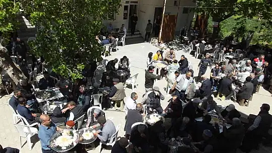 Balıkesir'de geleneksel köy hayırları binlerce çiftçiyi buluşturdu