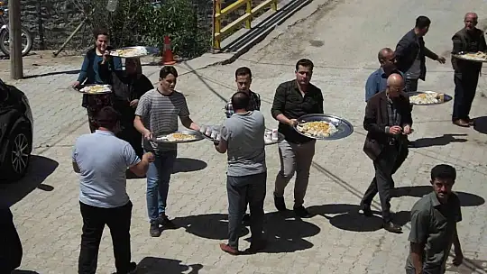 Balıkesir'de geleneksel köy hayırları binlerce çiftçiyi buluşturdu