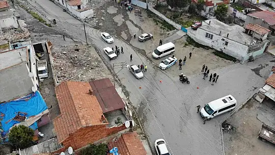 Balıkesir'de bin polisin katılımıyla helikopter destekli huzur operasyonu düzenlendi
