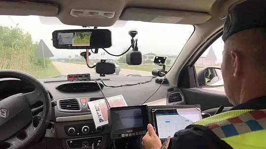 Balıkesir'de jandarmadan radarlı hız kontrolü