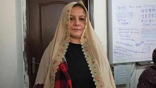 Balıkesirli kadınlar çocukları ve torunlarına çeyiz için bir araya geldi