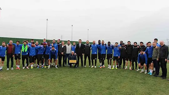 Başkan Tosun'dan Bandırmaspor'a moral ziyareti