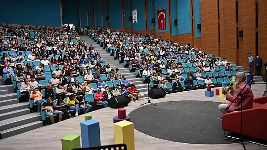 Başkan Yılmaz, BAÜN' de gençlerle buluştu