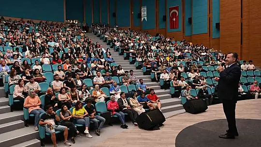 Başkan Yılmaz, BAÜN' de gençlerle buluştu