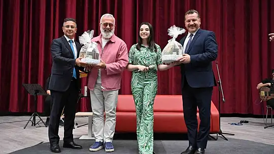 Başkan Yılmaz, BAÜN' de gençlerle buluştu