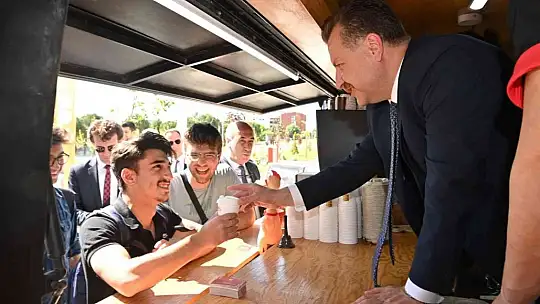 Başkan Yılmaz, BAÜN' de gençlerle buluştu