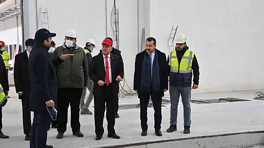 Başkan Yılmaz, savunma sanayi üreticisi fabrikayı gezdi