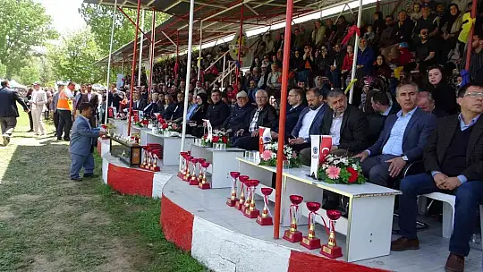 Bigadiç'de festivalin 2. gününde ödüller sahiplerini buldu