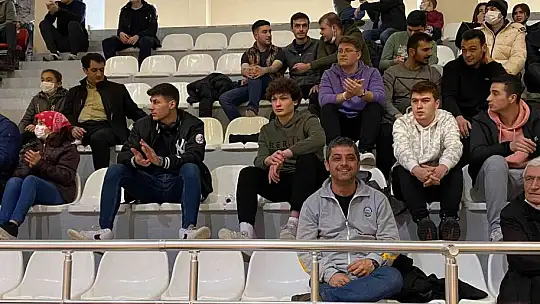 Bigadiç lideri devirdi