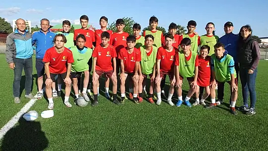 Burhaniye başarılı takımların gözdesi oldu