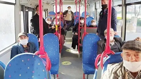 Burhaniye'de 75 yaş üzeri vatandaşlar aşılandı