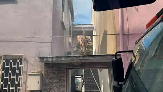 Çatı yangını korkuttu