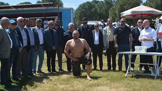 Gömeç'te 26 başpehlivan er meydanında kapıştı