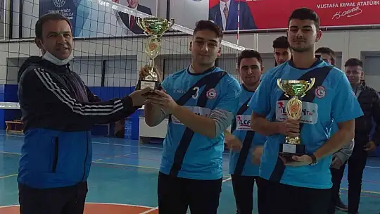 Havran'da Liseler Arası Voleybol Turnuvası