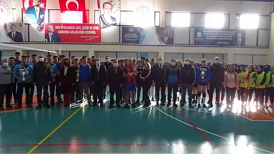 Havran'da Liseler Arası Voleybol Turnuvası