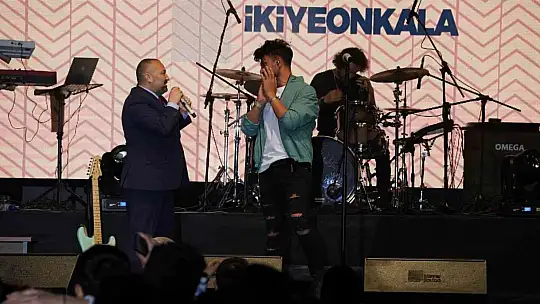 İkiye On Kala konseri gençleri coşturdu