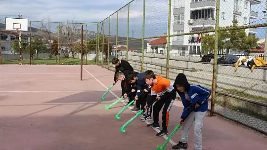Karesi'de çocuklar sporla buluşuyor