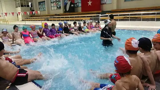 Karesi'de çocuklar sporla buluşuyor