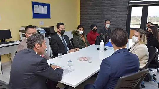 Müdür Tatlı İvrindi'de öğretmen ve öğrencilerle buluştu