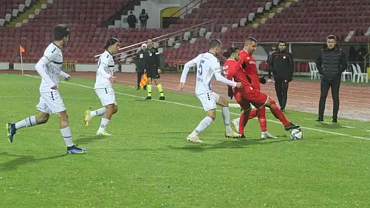 Spor Toto 1. Lig: Balıkesirspor: 3 - Altınordu: 4