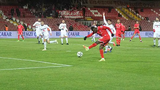Spor Toto 1. Lig: Balıkesirspor: 3 - Altınordu: 4
