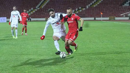Spor Toto 1. Lig: Balıkesirspor: 3 - Altınordu: 4