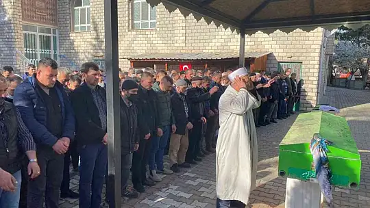 Susurluk'ta öldürülen anne ve oğlu son yolculuğuna uğurlandı