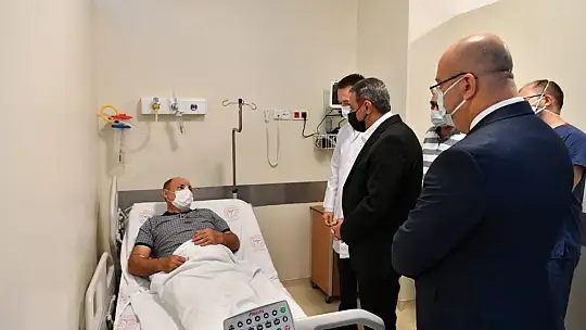 Vali Hasan Şıldak'tan kazazedelere geçmiş olsun ziyareti