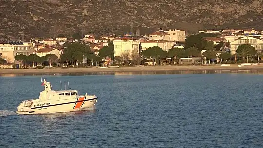 Vandallar Avşa'da kırdı döktü