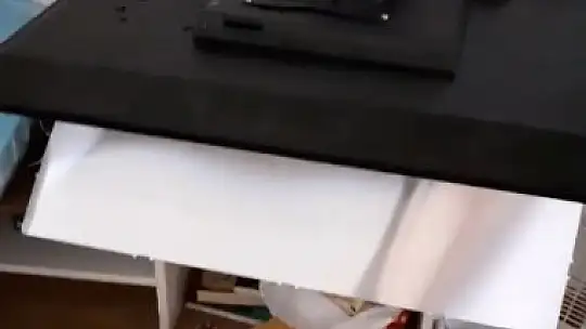 Vandallar Avşa'da kırdı döktü