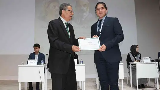 Yunus Emre ve Mehmet Akif Ersoy panelle anıldı