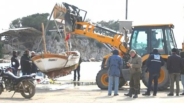 Erdek'te kayıp olan tekneyi balıkçılar buldu