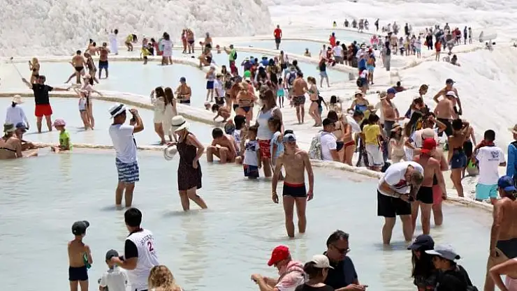 2 milyon turist hedefleyen Pamukkale, Çinli misafirlerini bekliyor